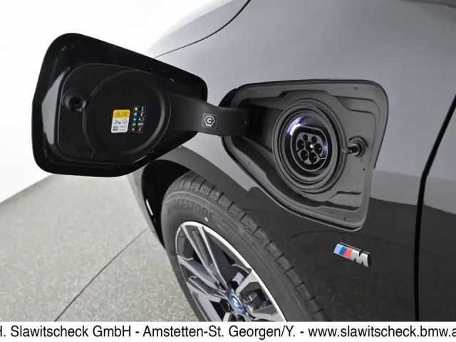 BMW 230 Sedan xDrive