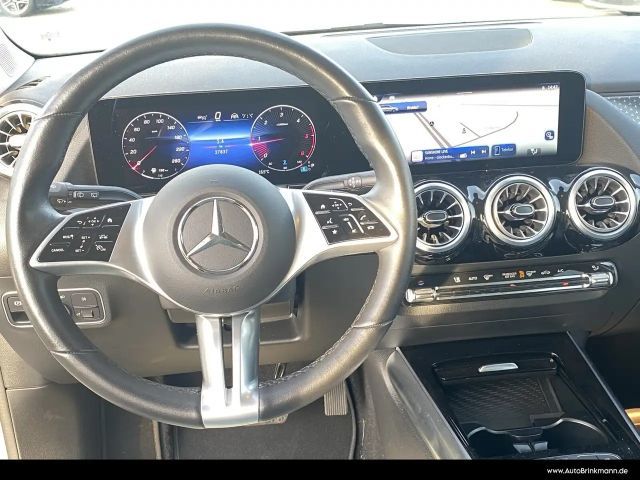 Mercedes-Benz B 200 B 200 d