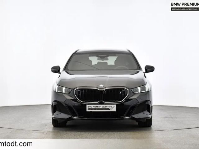 BMW i5 eDrive40