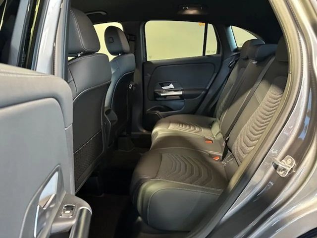 Mercedes-Benz GLA 200 Progressive