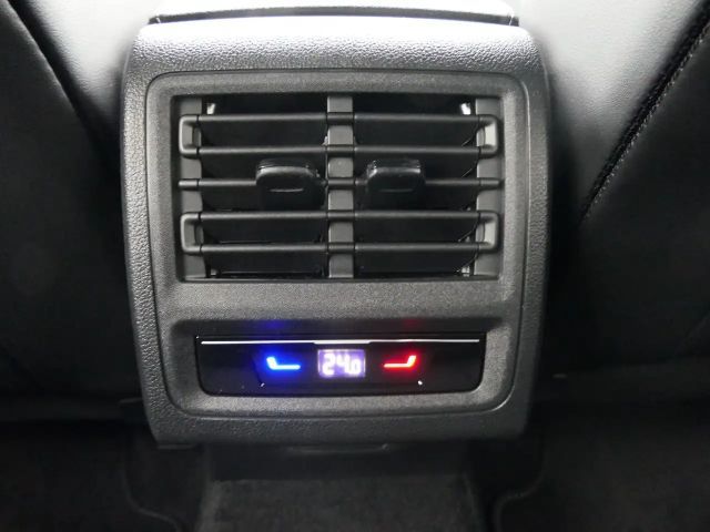 Volkswagen Golf DSG R-Line Variant