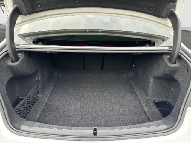 BMW 320 320d M-Sport Sedan xDrive