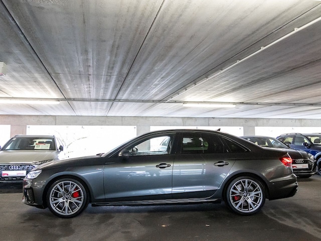 Audi A4 40 TFSI Quattro S-Line S-Tronic Sedan