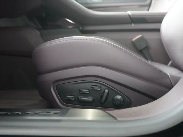 Porsche Taycan 4 Cross Turismo