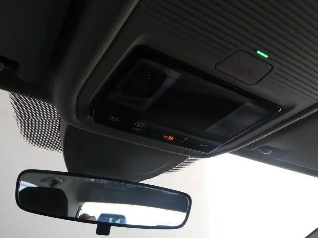 Volkswagen Golf DSG Life