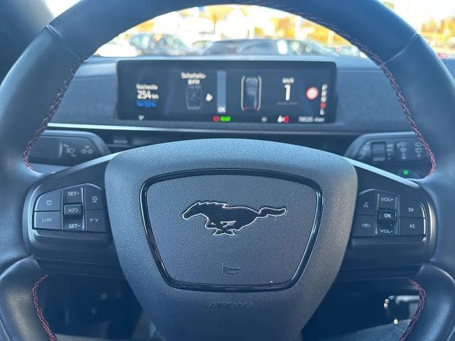 Ford Mustang Mach-E AWD Extended range