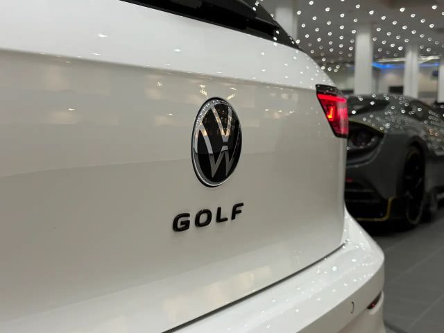 Volkswagen Golf 1.5 TSI R-Line