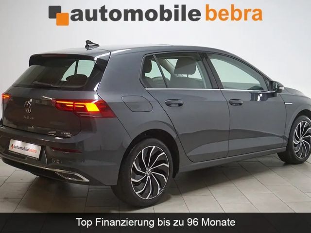 Volkswagen Golf 1.5 eTSI DSG Style