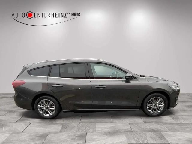 Ford Focus EcoBoost Titanium Wagon