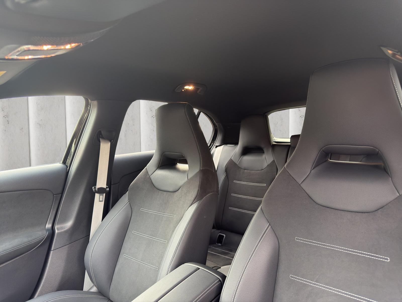 Mercedes-Benz A 200 AMG Line