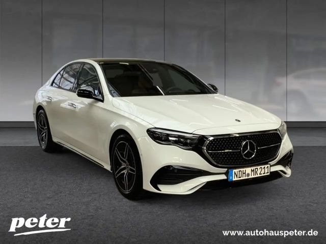 Mercedes-Benz E 200 AMG Line Sedan