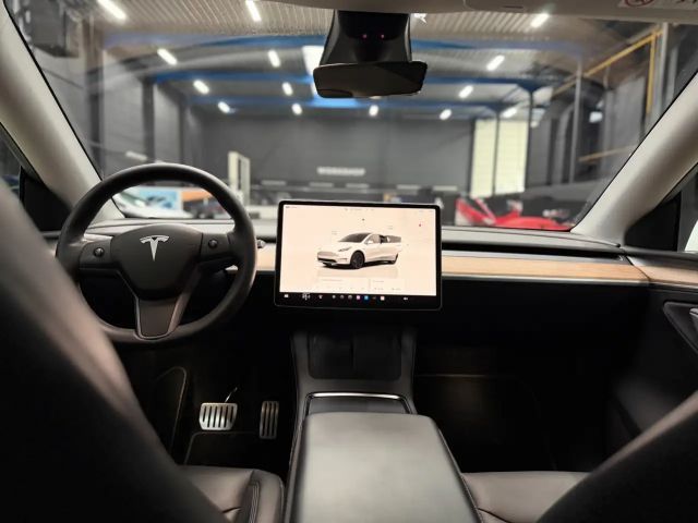 Tesla Model Y Performance