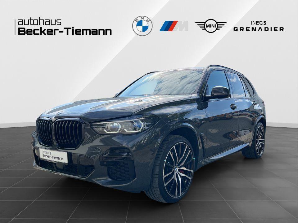 BMW X5 M50i