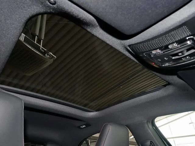 Mercedes-Benz A 180 AMG Line