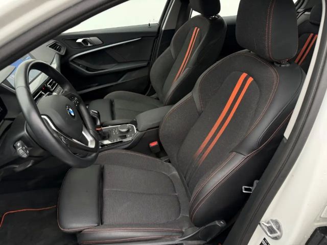 BMW 118 118i Sedan Sport Line