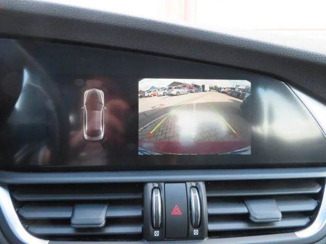 Alfa Romeo Giulia AT8 Q4 Veloce