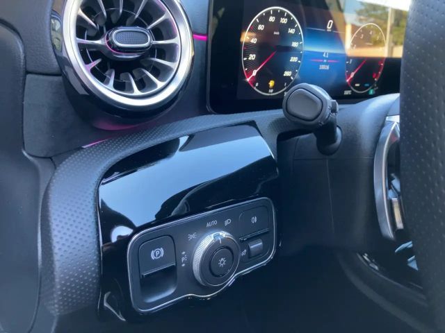 Mercedes-Benz A 180 AMG Line