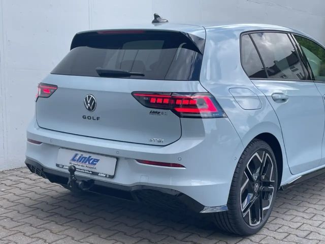 Volkswagen Golf 1.5 eTSI DSG Golf VIII R-Line