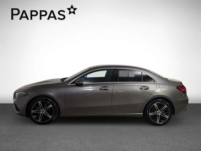 Mercedes-Benz A 180 Limousine PTS Cam Navi Wide AHK LED SHZ