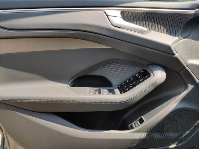 Audi A6 Avant S-Tronic