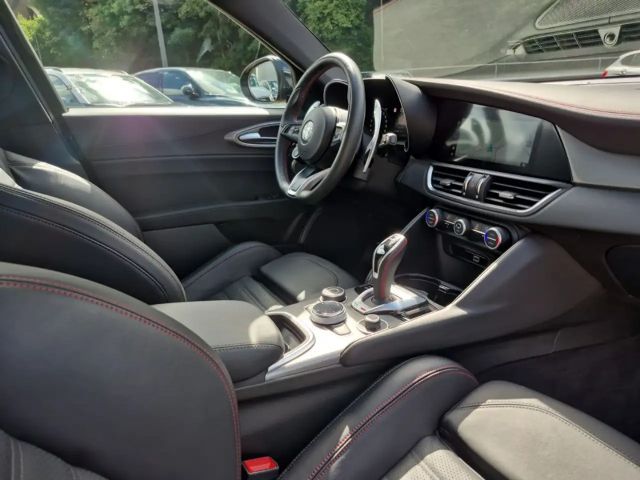 Alfa Romeo Giulia Q4