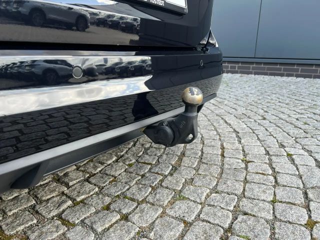 Volkswagen Touran 2.0 TDI DSG IQ.Drive