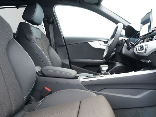 Audi A4 35 TDI Avant Competition S-Line