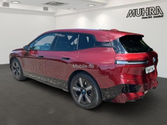 BMW iX xDrive40