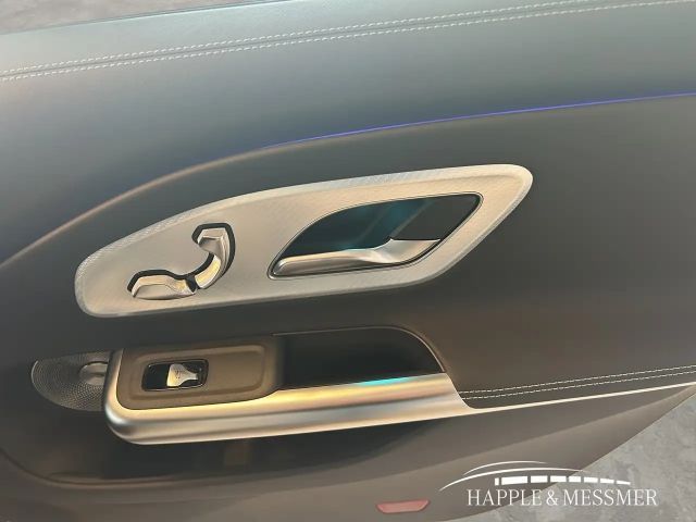 Mercedes-Benz CLA 350 4MATIC AMG Line