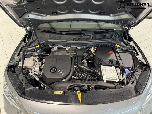 Mercedes-Benz GLA 200 AMG Line Premium