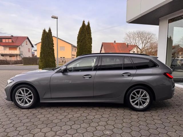 BMW 320 320d Touring xDrive