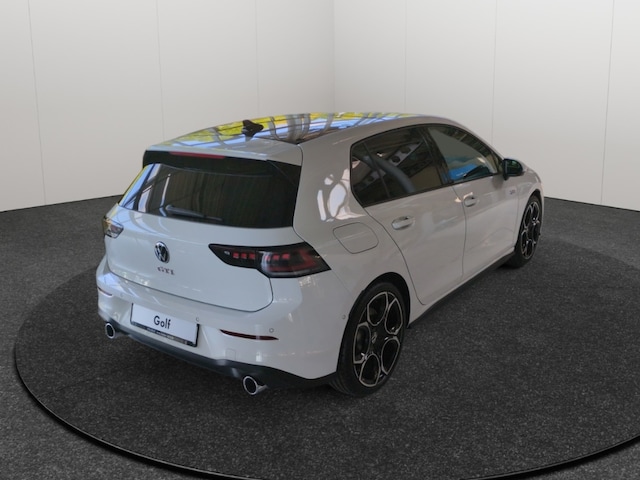 Volkswagen Golf 2.0 TSI DSG Golf VIII