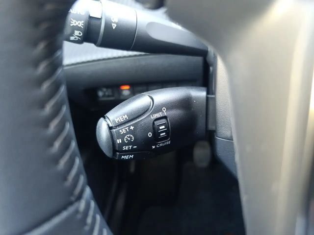 Peugeot 2008 Allure Pack PureTech