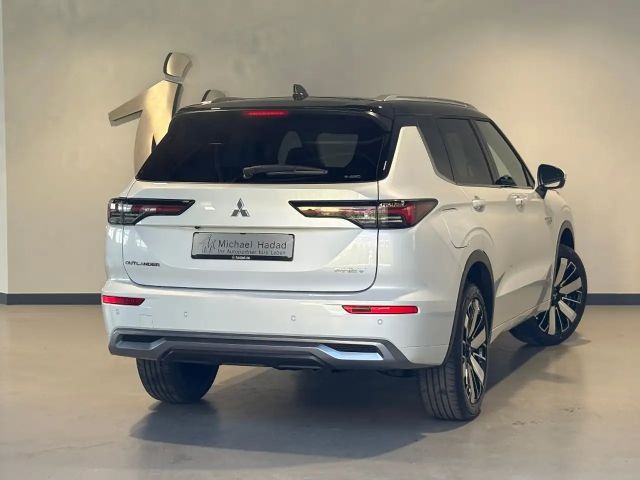 Mitsubishi Outlander 4WD PHEV