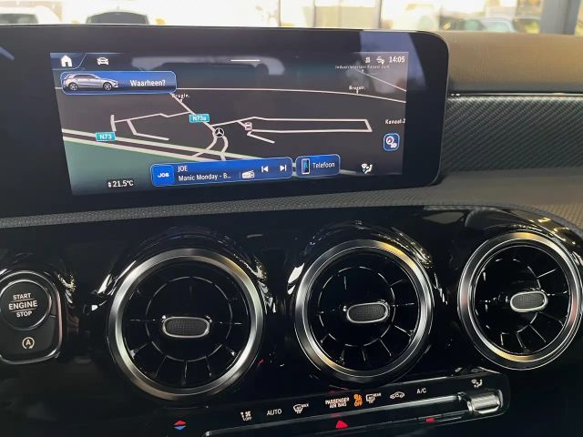 Mercedes-Benz A 180 Business Line Hatchback