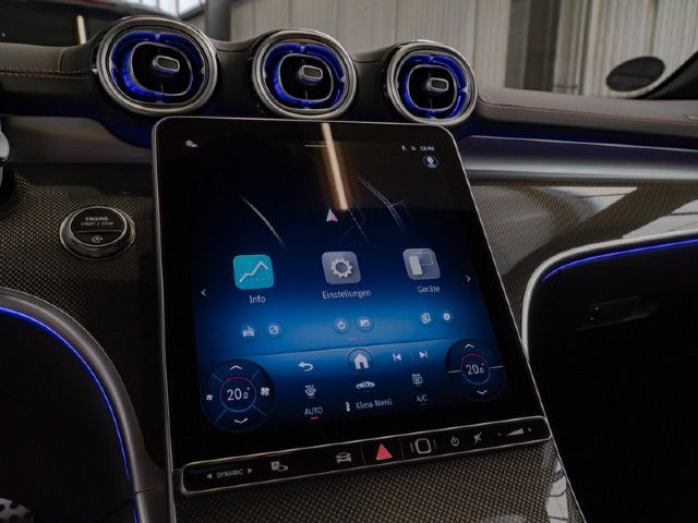 Mercedes-Benz C 200 AMG Line Sedan