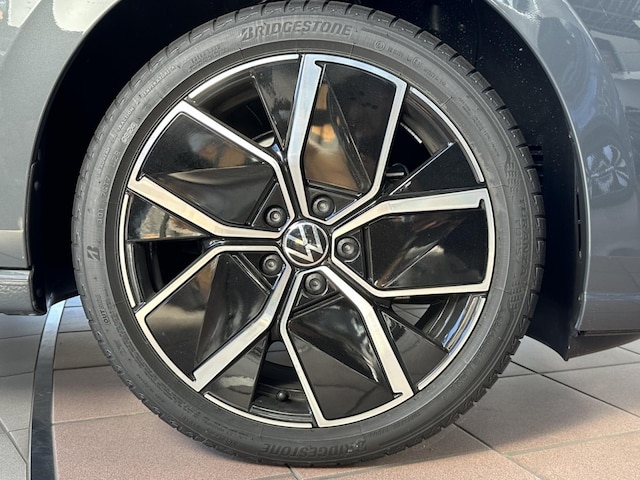 Volkswagen Golf 1.5 eTSI DSG Golf VIII