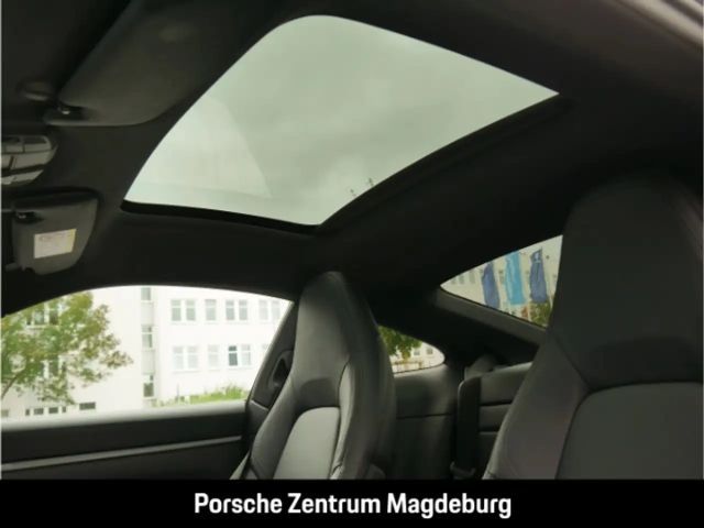 Porsche 992 Carrera Coupé