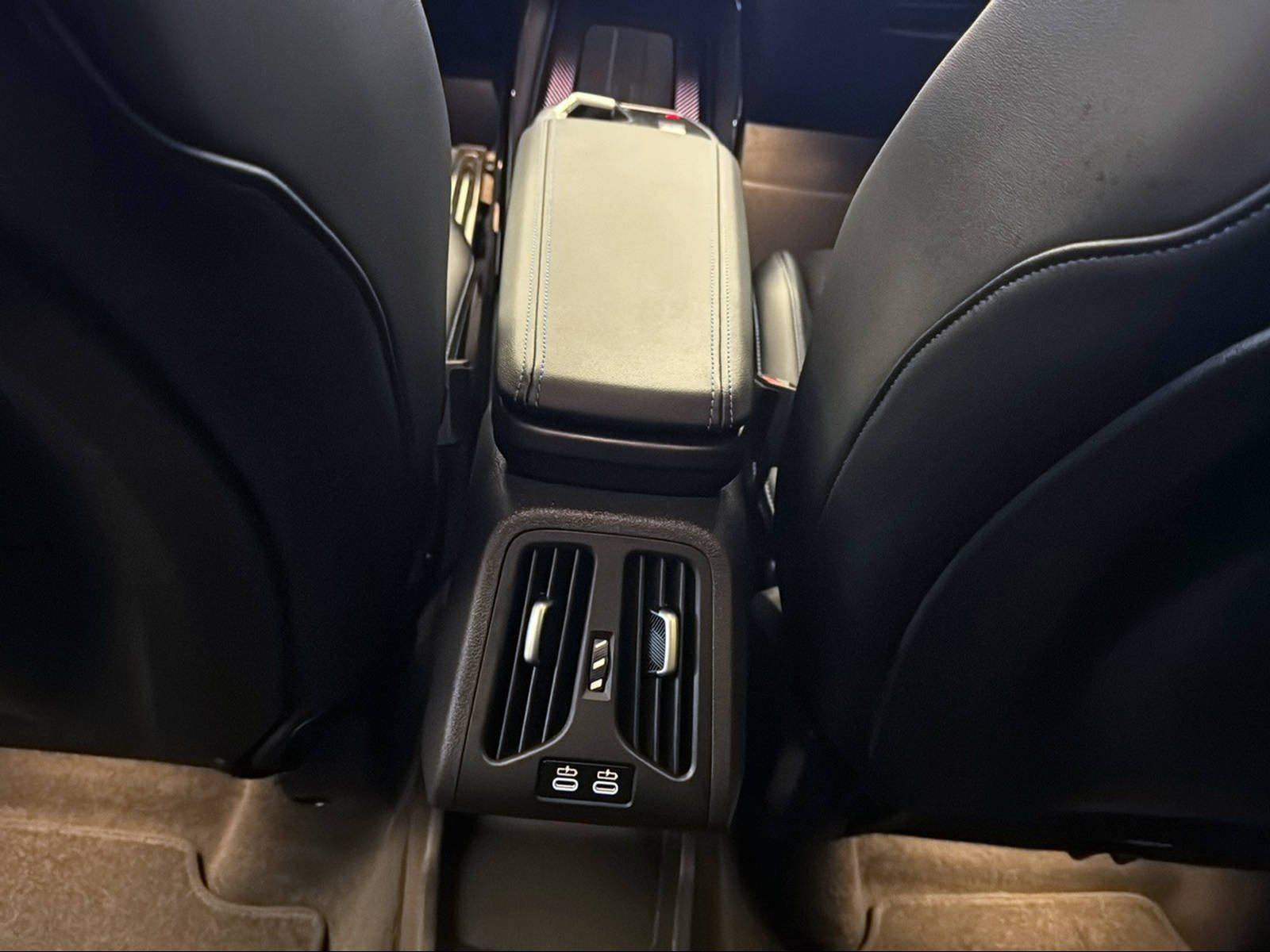 BMW 220 220i Active Tourer