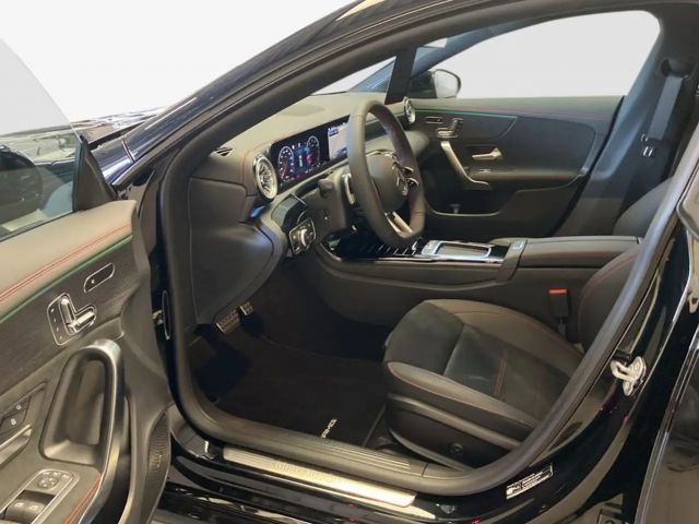 Mercedes-Benz CLA 180 CLA