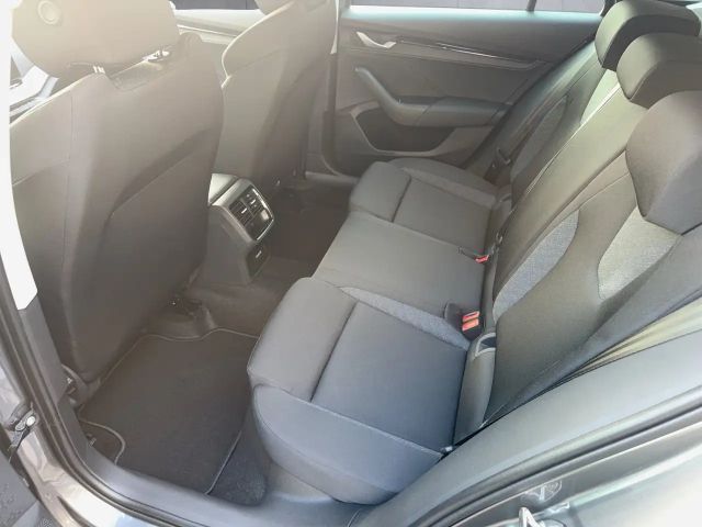 Skoda Octavia Essence TSI