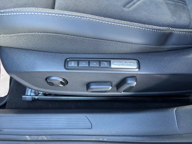 Volkswagen Golf 2.0 TDI Business Variant