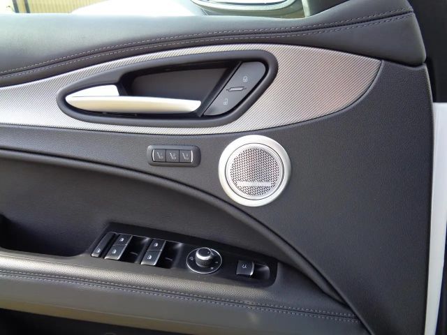 Alfa Romeo Stelvio Q4 Veloce