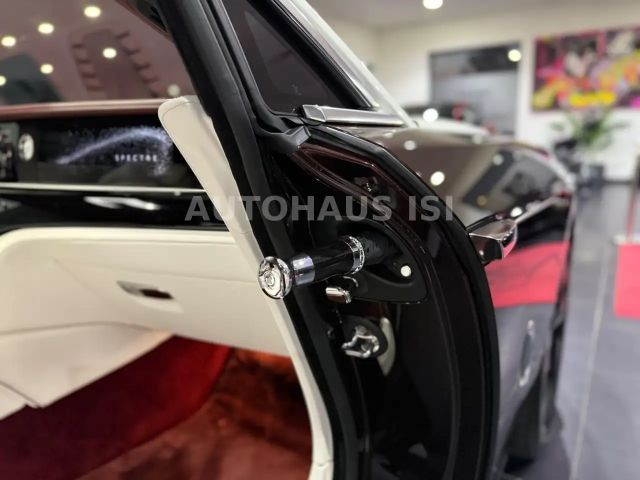 Rolls-Royce Spectre TWO-TONE,STARLIGHT DOORS,BESPOKE,UVP 530