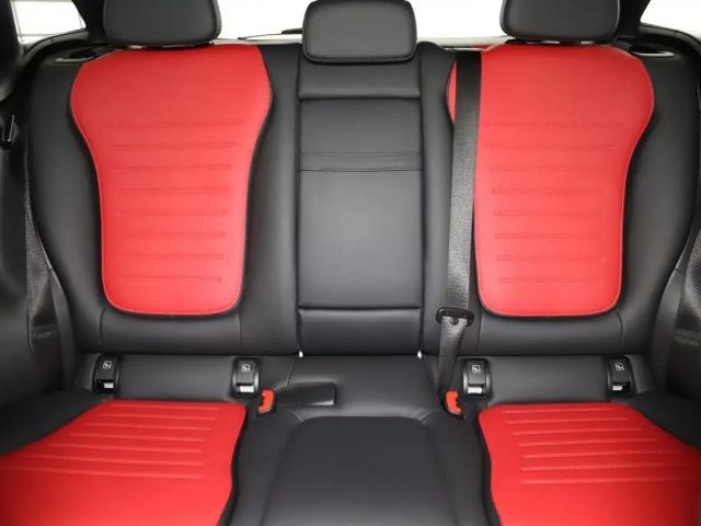 Mercedes-Benz GLC 300 4MATIC AMG Line