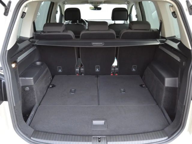 Volkswagen Touran 1.5 TSI IQ.Drive Move