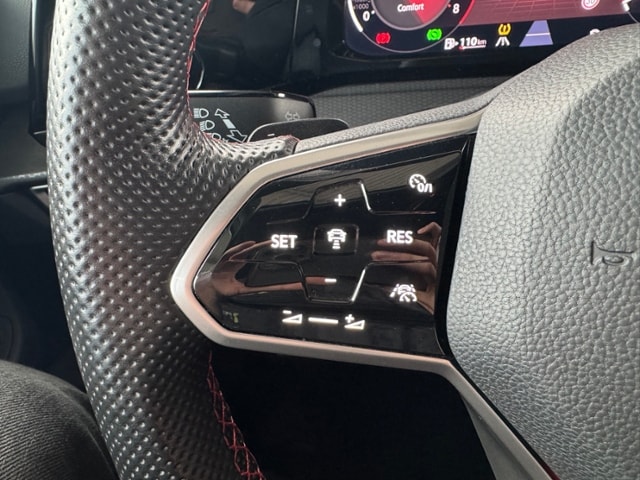 Volkswagen Golf 2.0 TSI DSG Golf VIII