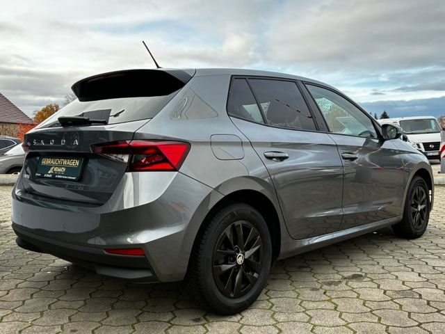 Skoda Fabia FABIA 95PS 5-Gang*PDC*SHZ*SmartLink*Allwetter