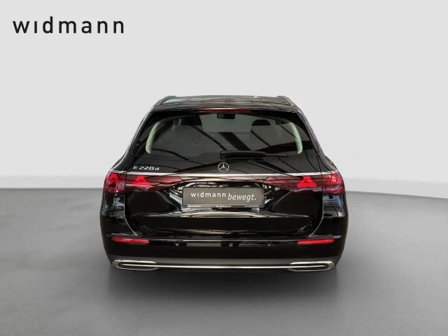 Mercedes-Benz E 220 AVANTGARDE E 220 d Estate