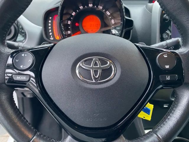 Toyota Aygo Hatchback Play Team D X-play